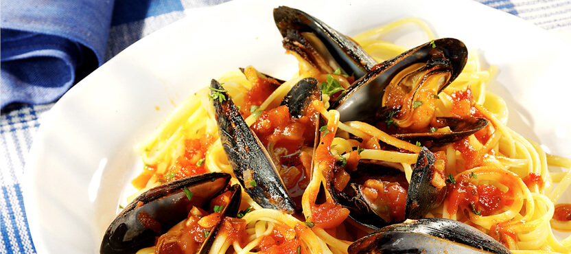 Mussels Marinara with Linguine