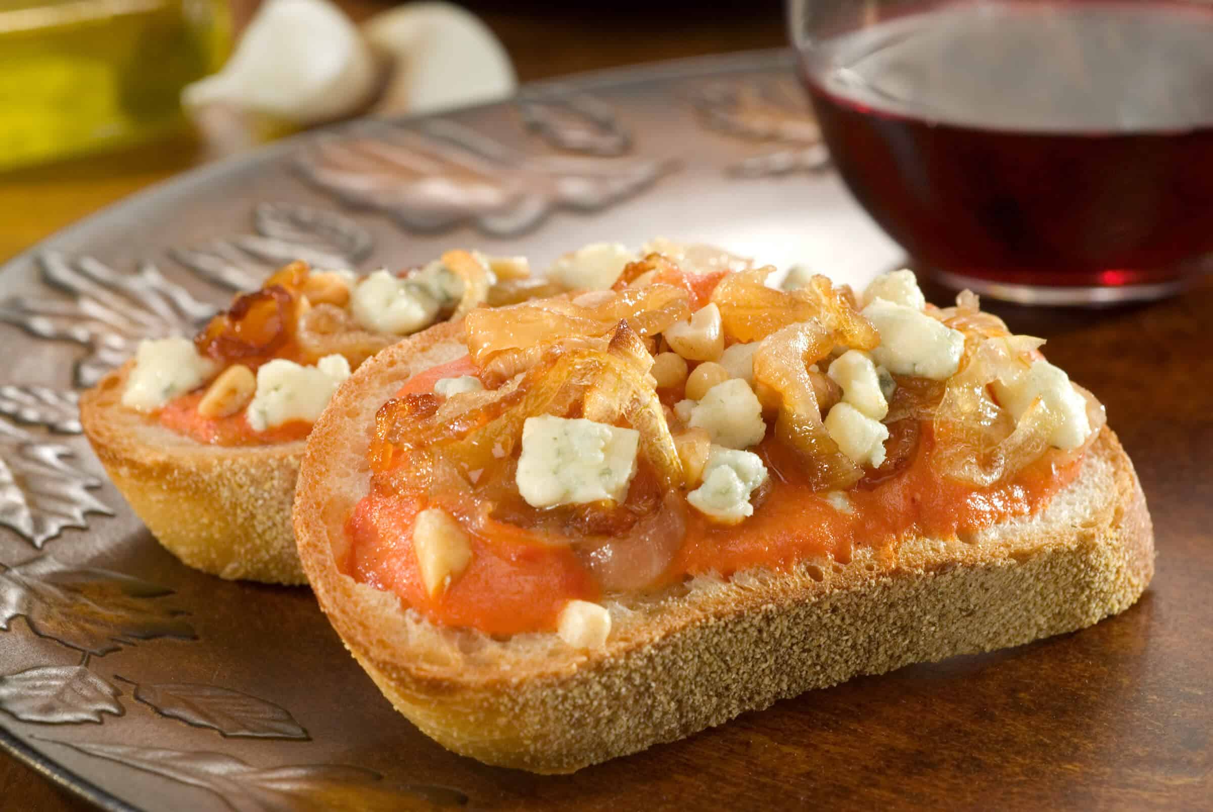 CaramelizedOnionAndGorgonzolaB