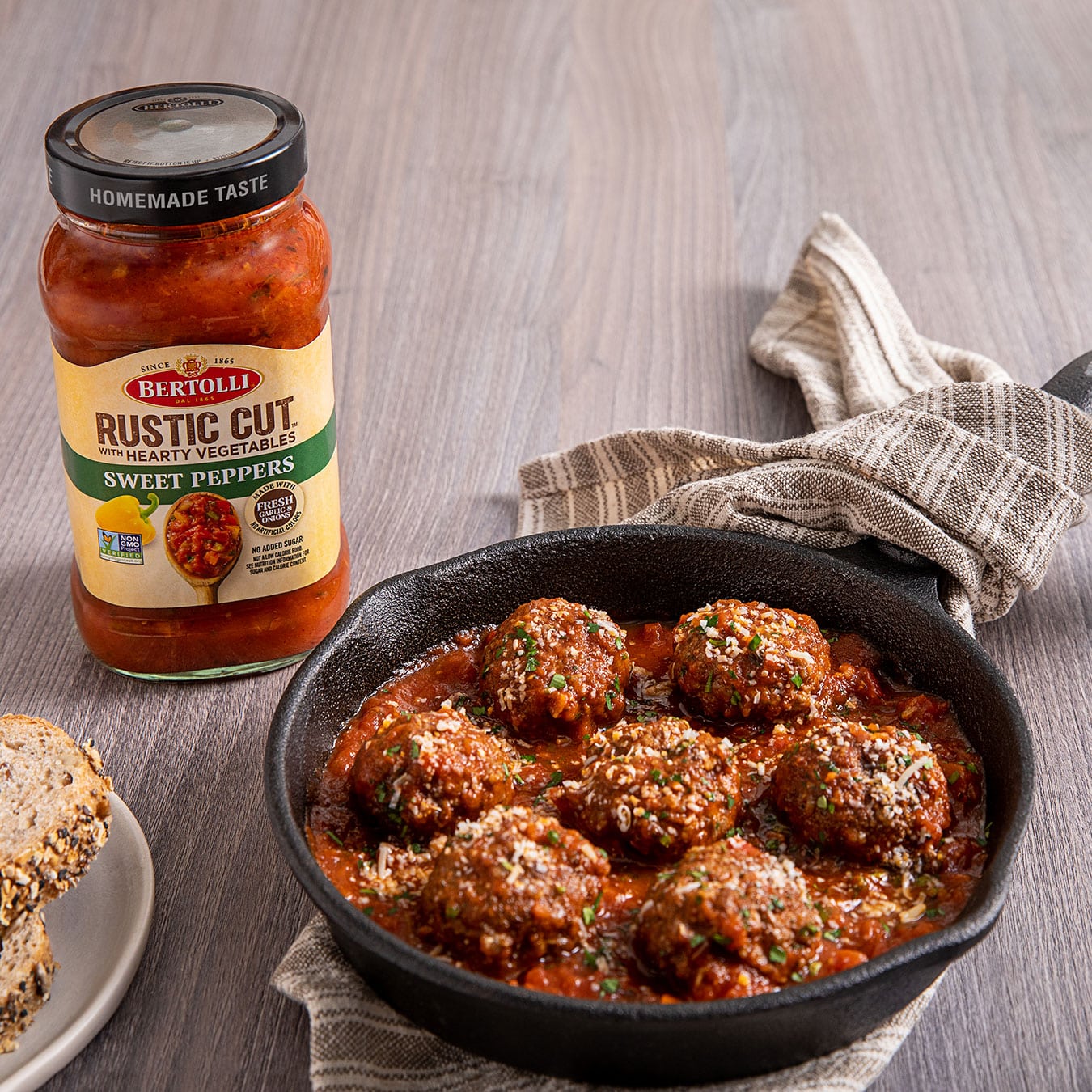 Italian Meatballs with Sweet Peppers Sauce - Bertolli